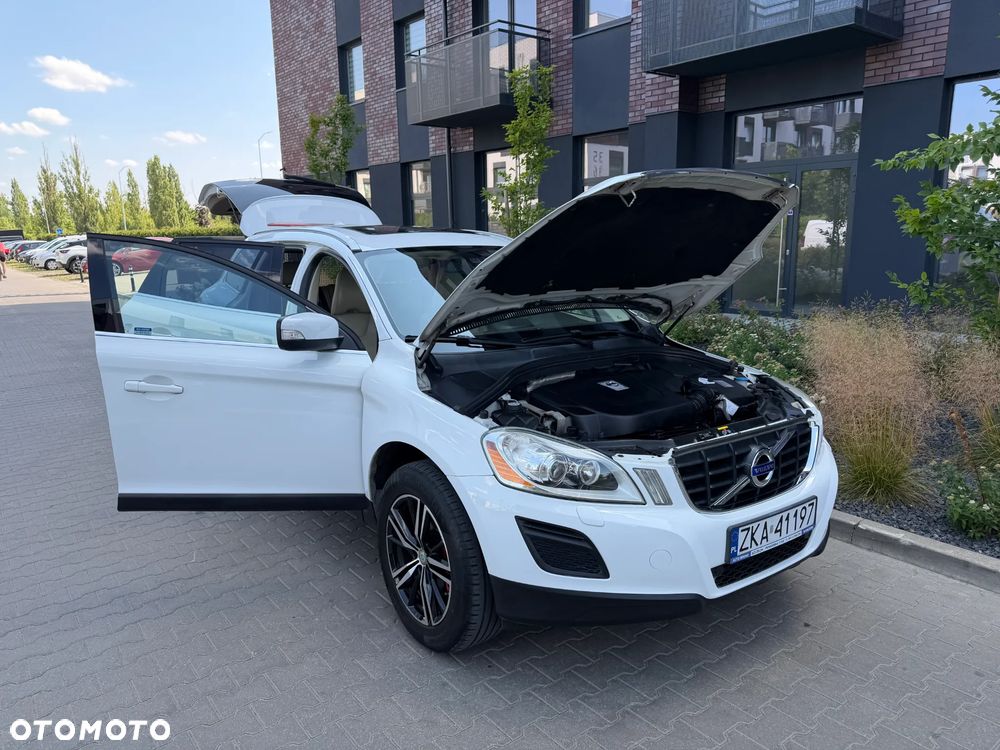 Volvo XC 60 D4 Geartronic Summum - 17