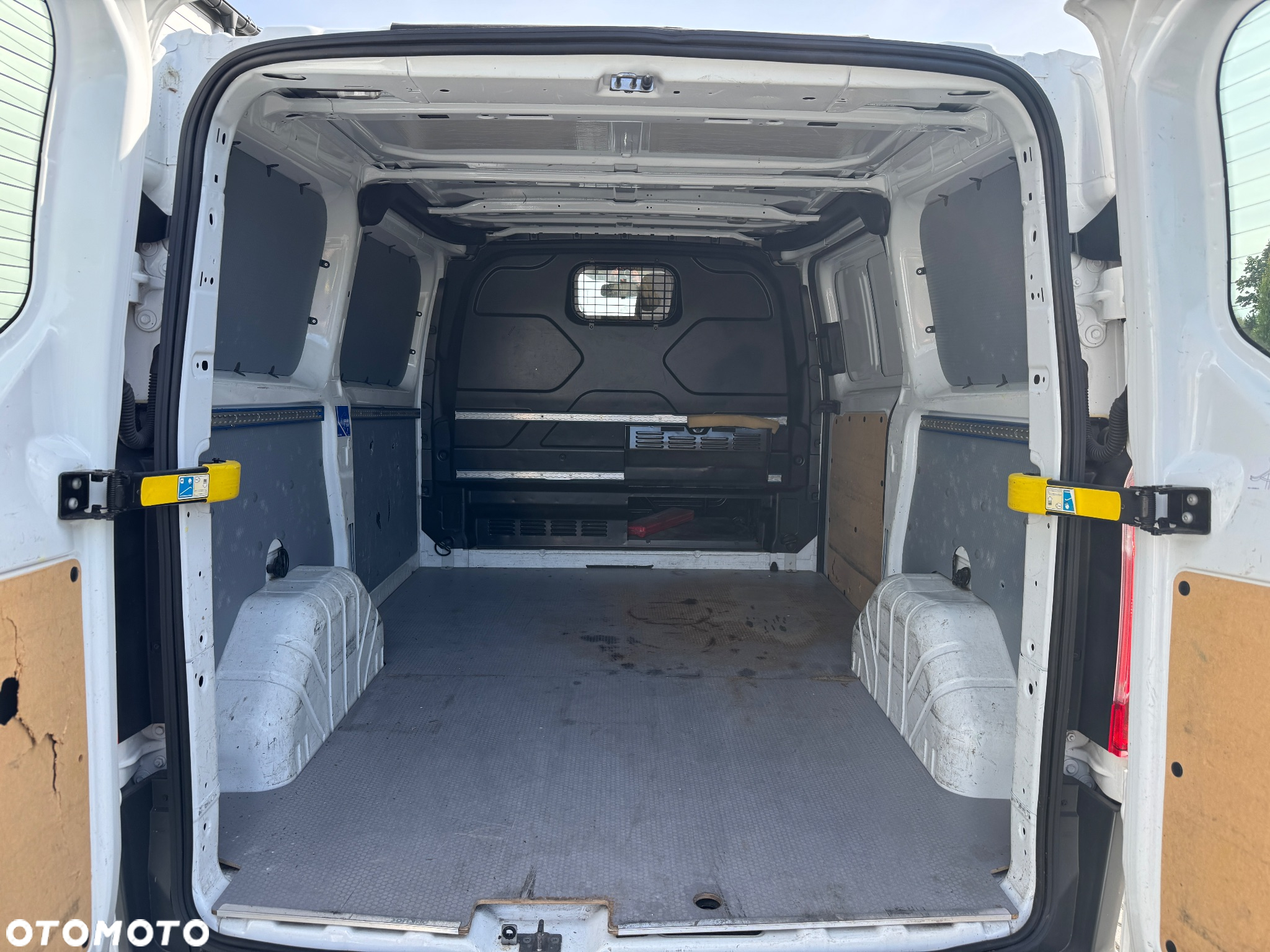 Ford transit custom - 13