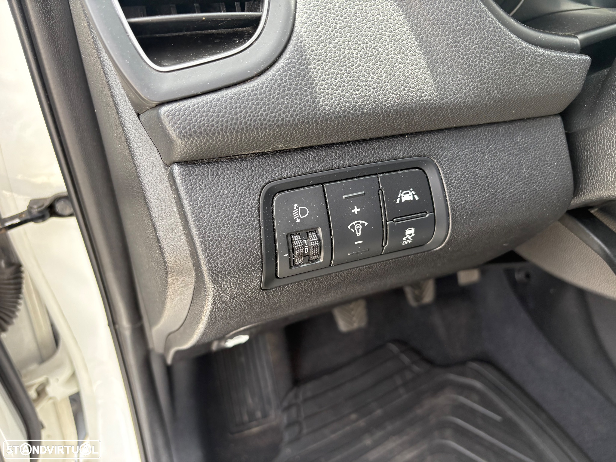 Hyundai i20 1.1 CRDi Blue Access+Bluetooth - 18