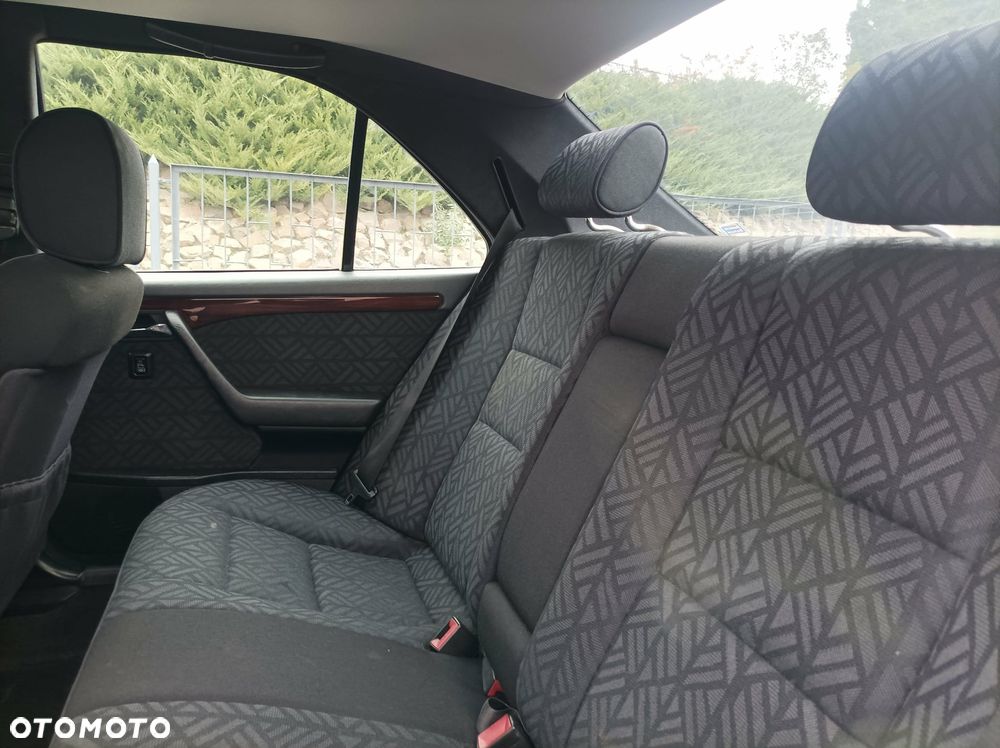 Mercedes-Benz Klasa C - 2