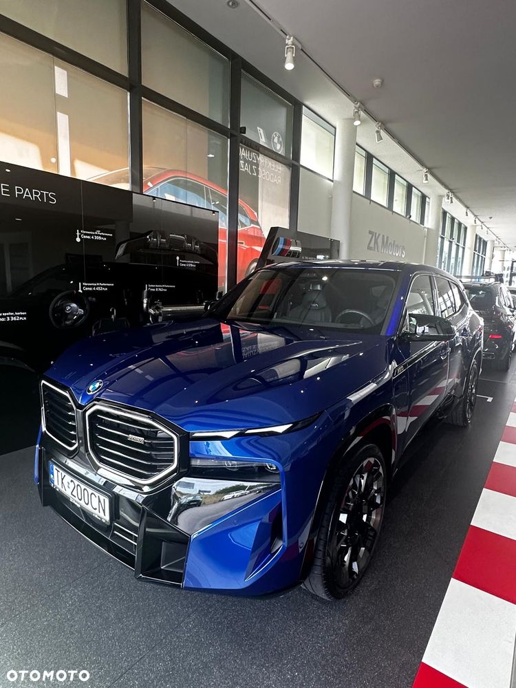 BMW XM - 5