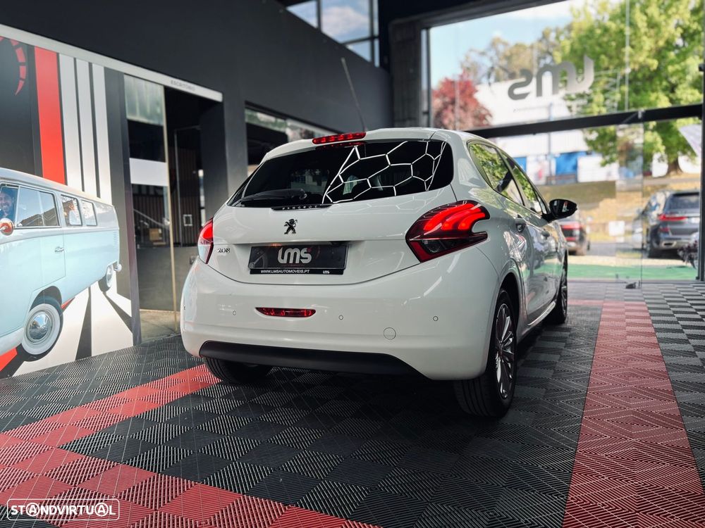 Peugeot 208 1.6 BlueHDi Style - 10