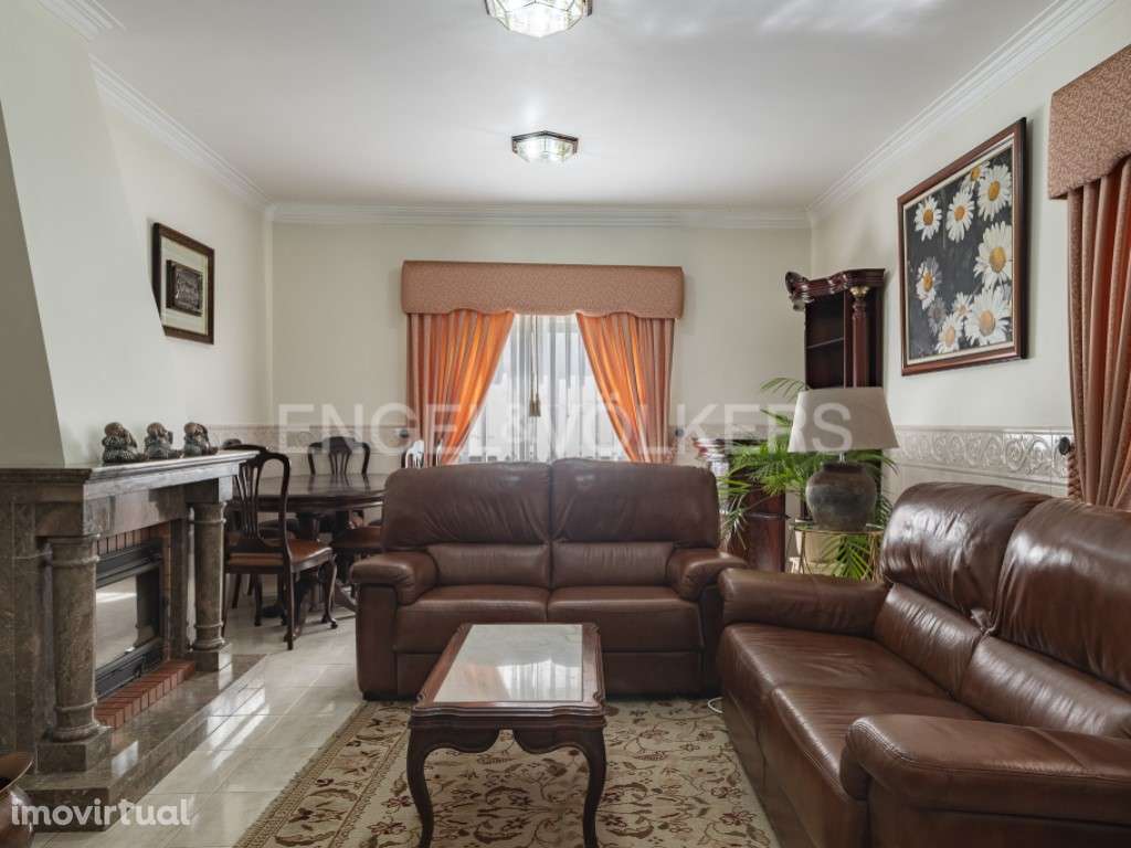 Moradia Isolada com Terreno em Odivelas - Grande imagem: 2/51