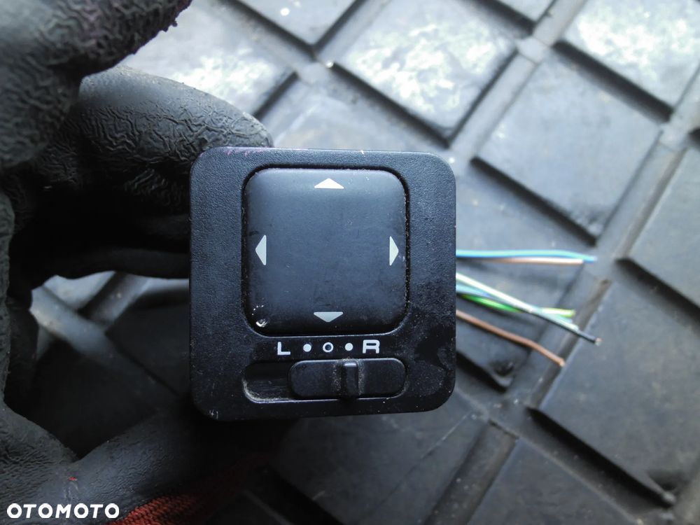 MAZDA DEMIO LIFT PRZEŁĄCZNIK WŁĄCZNIK REGULACJI LUSTERK - 1