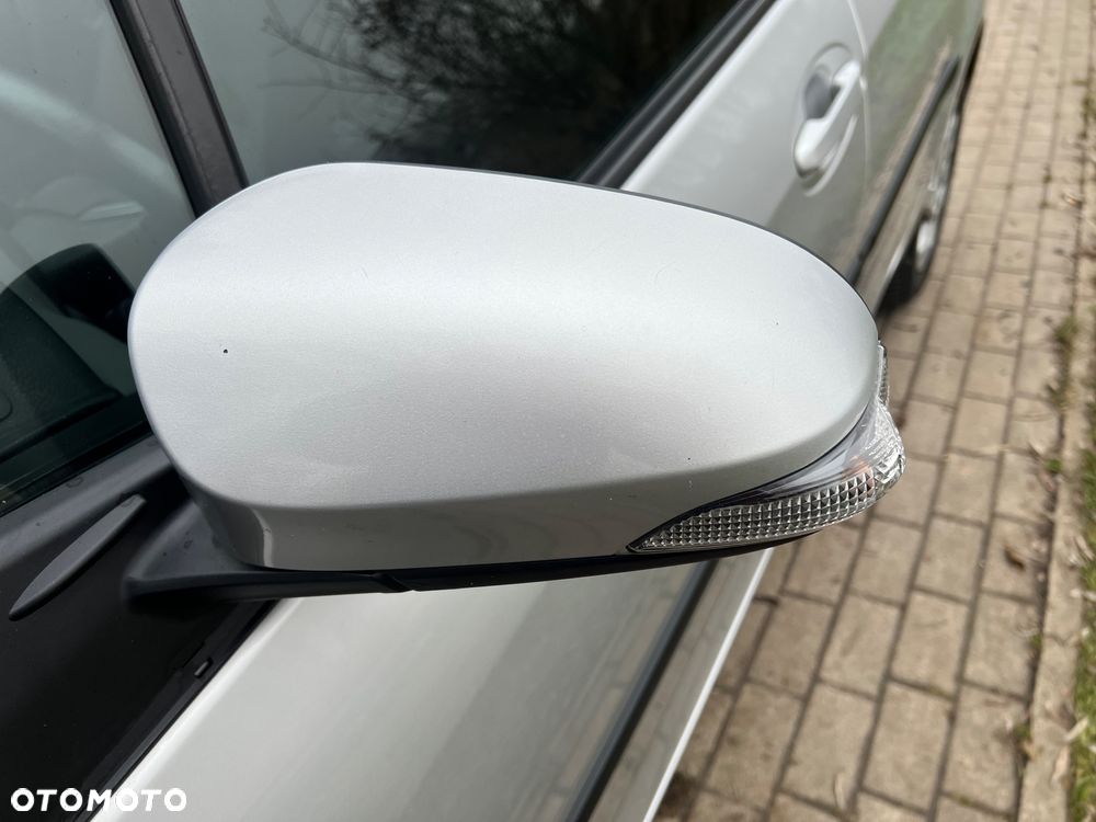 Toyota Yaris ver-1-2-turbo-team-deutschland - 22