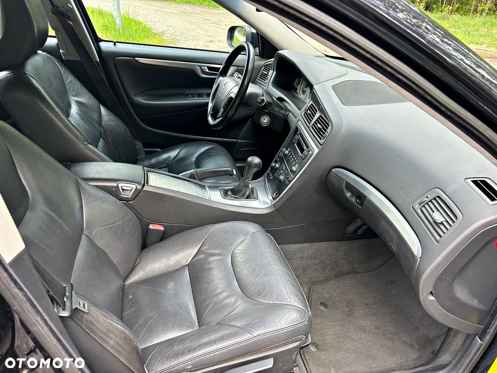 Volvo V70 2.4 Momentum - 8