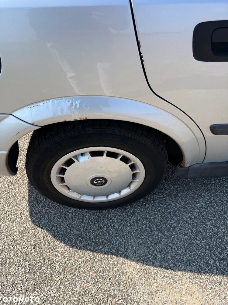 Opel Astra 1.6 16V 100 - 11