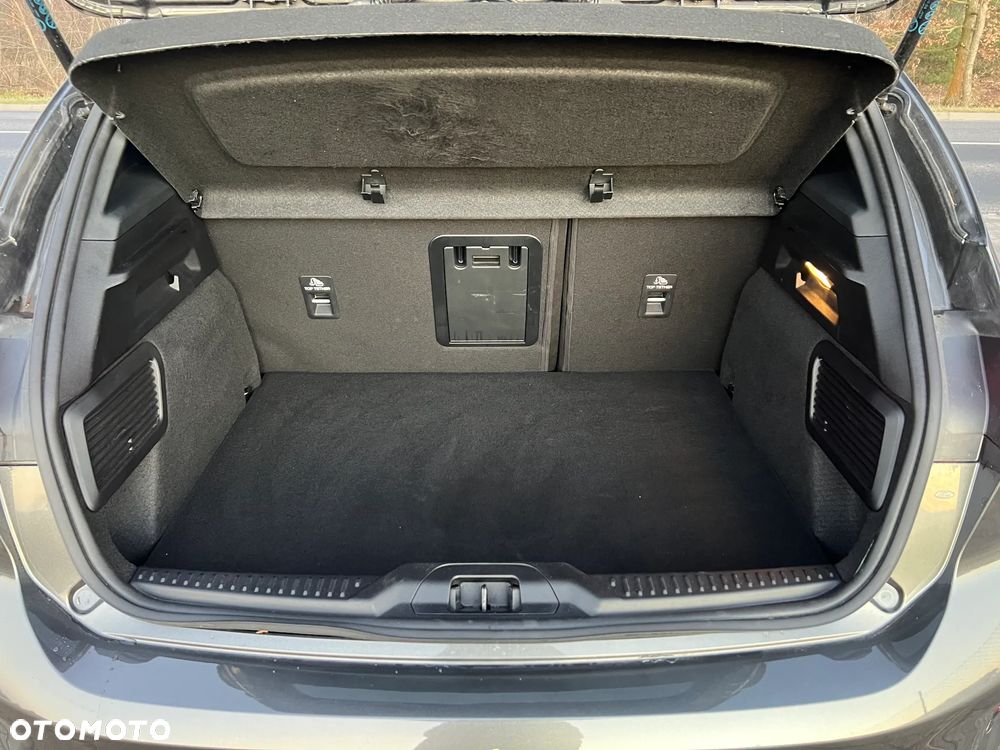 Ford Focus 1.0 EcoBoost Hybrid ST-LINE - 23