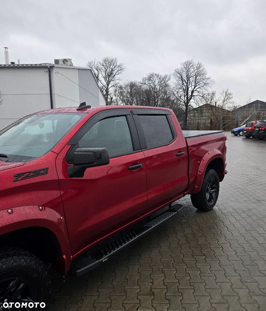 Chevrolet Silverado - 4