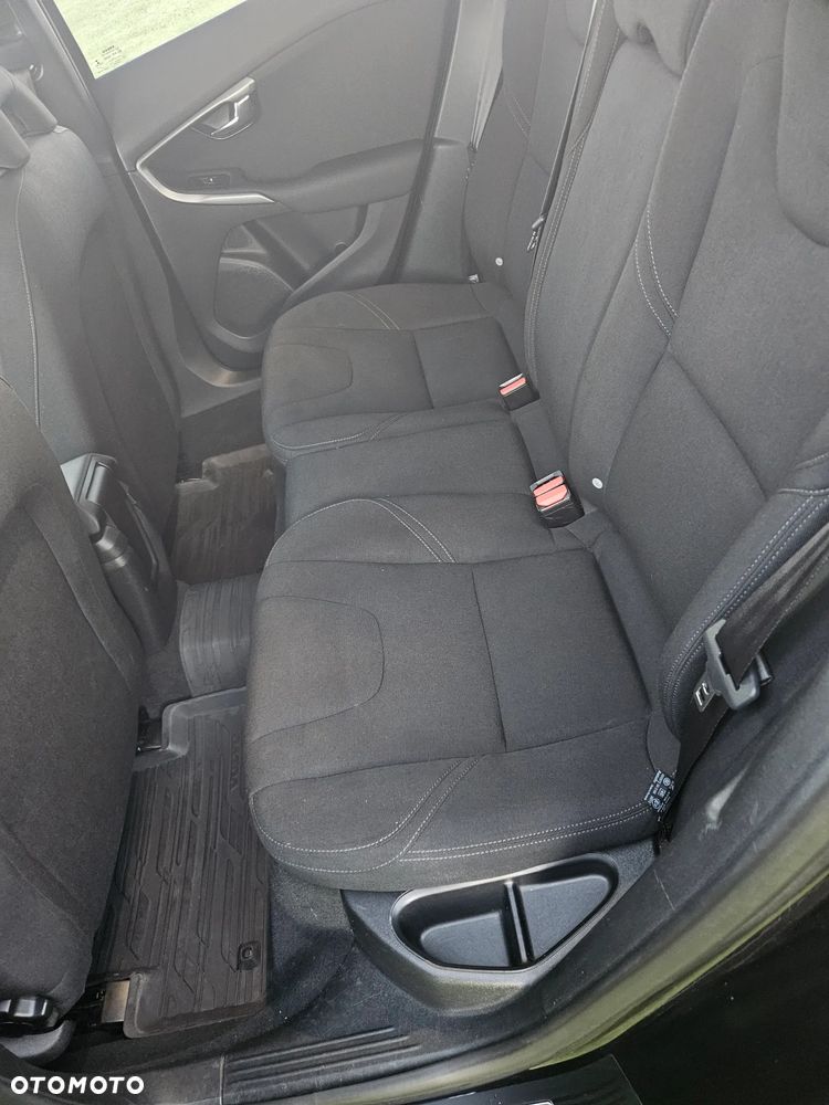 Volvo V40 T2 - 18