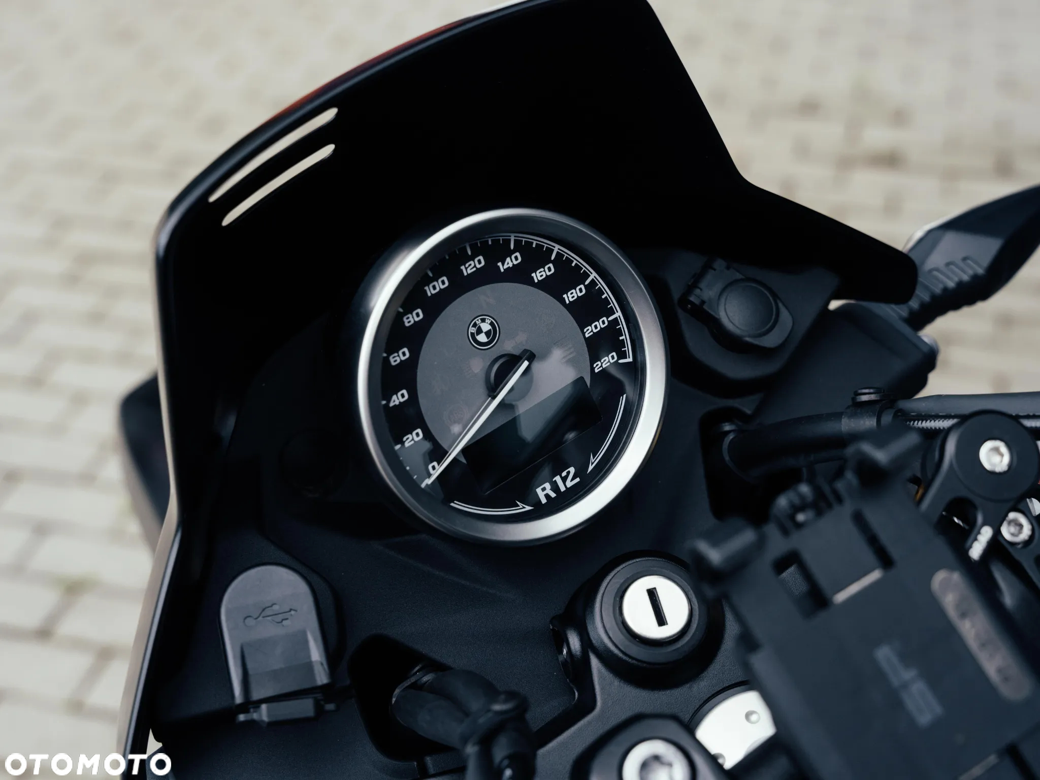 BMW R - 4
