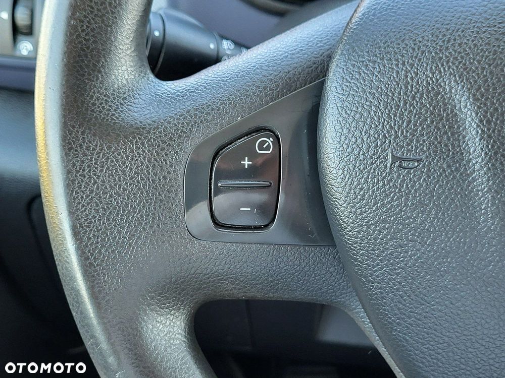 Opel Vivaro - 22
