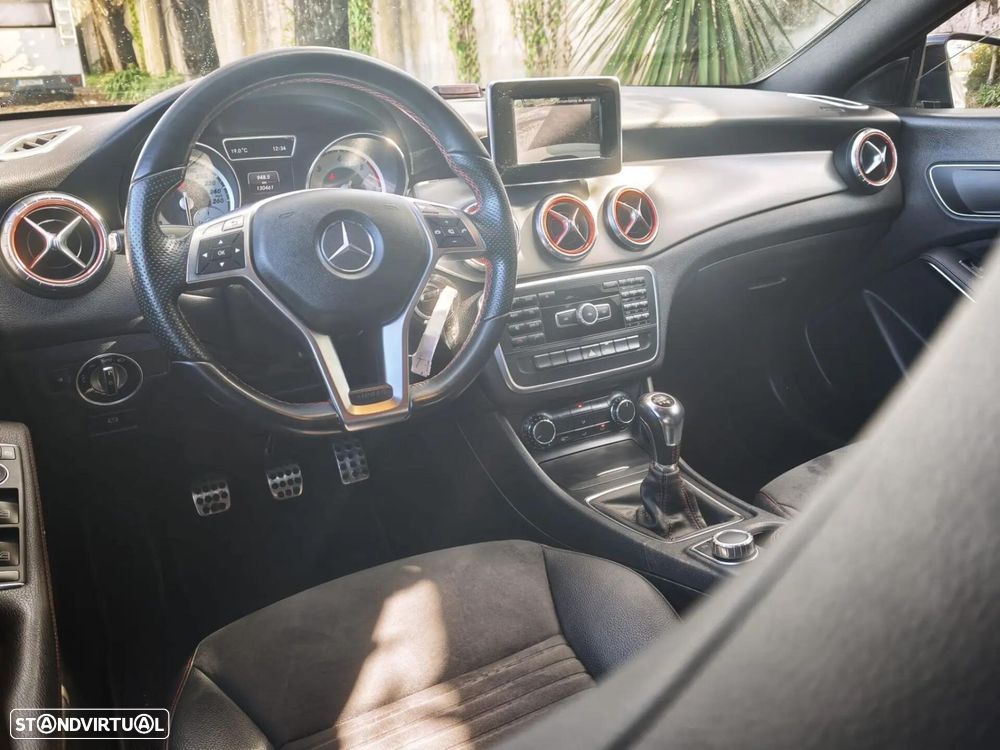 Mercedes-Benz CLA 200 - 52