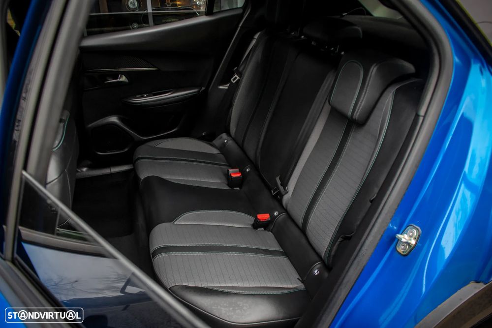Peugeot e-2008 Allure - 29