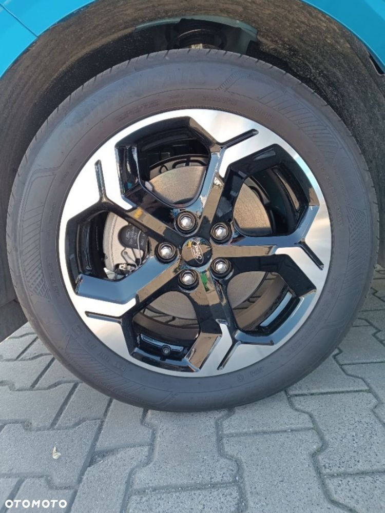 Ford Transit Courier - 22