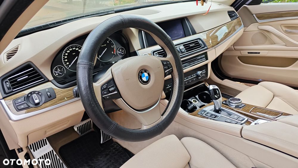 BMW Seria 5 525d xDrive Modern Line - 10