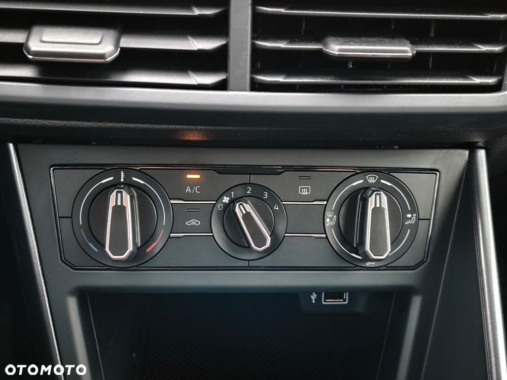 Volkswagen Polo 1.0 TSI Highline - 26