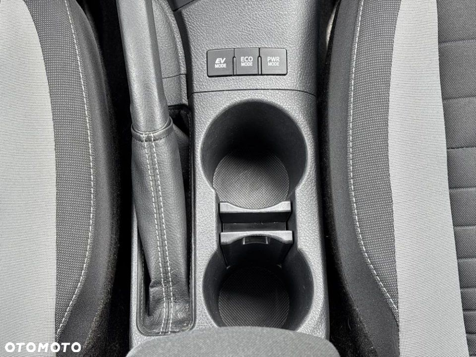 Toyota Auris - 32