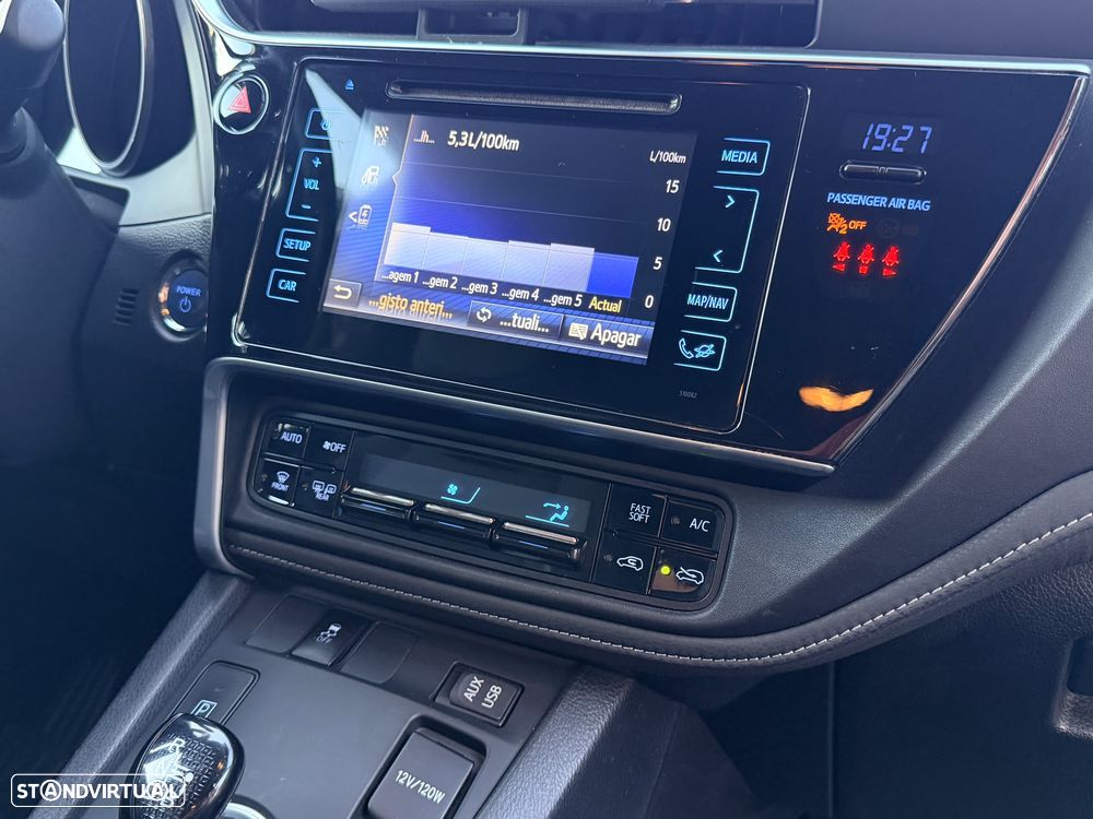 Toyota Auris Touring Sports 1.8 HSD Sport+Navi - 12
