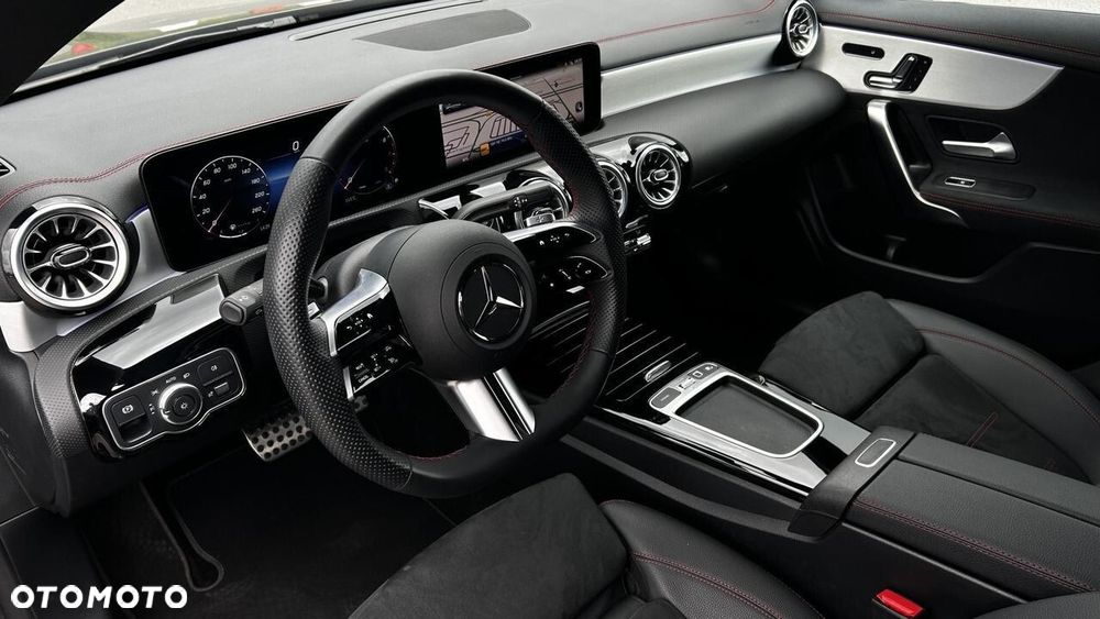 Mercedes-Benz CLA 200 mHEV AMG Line 7G-DCT - 12
