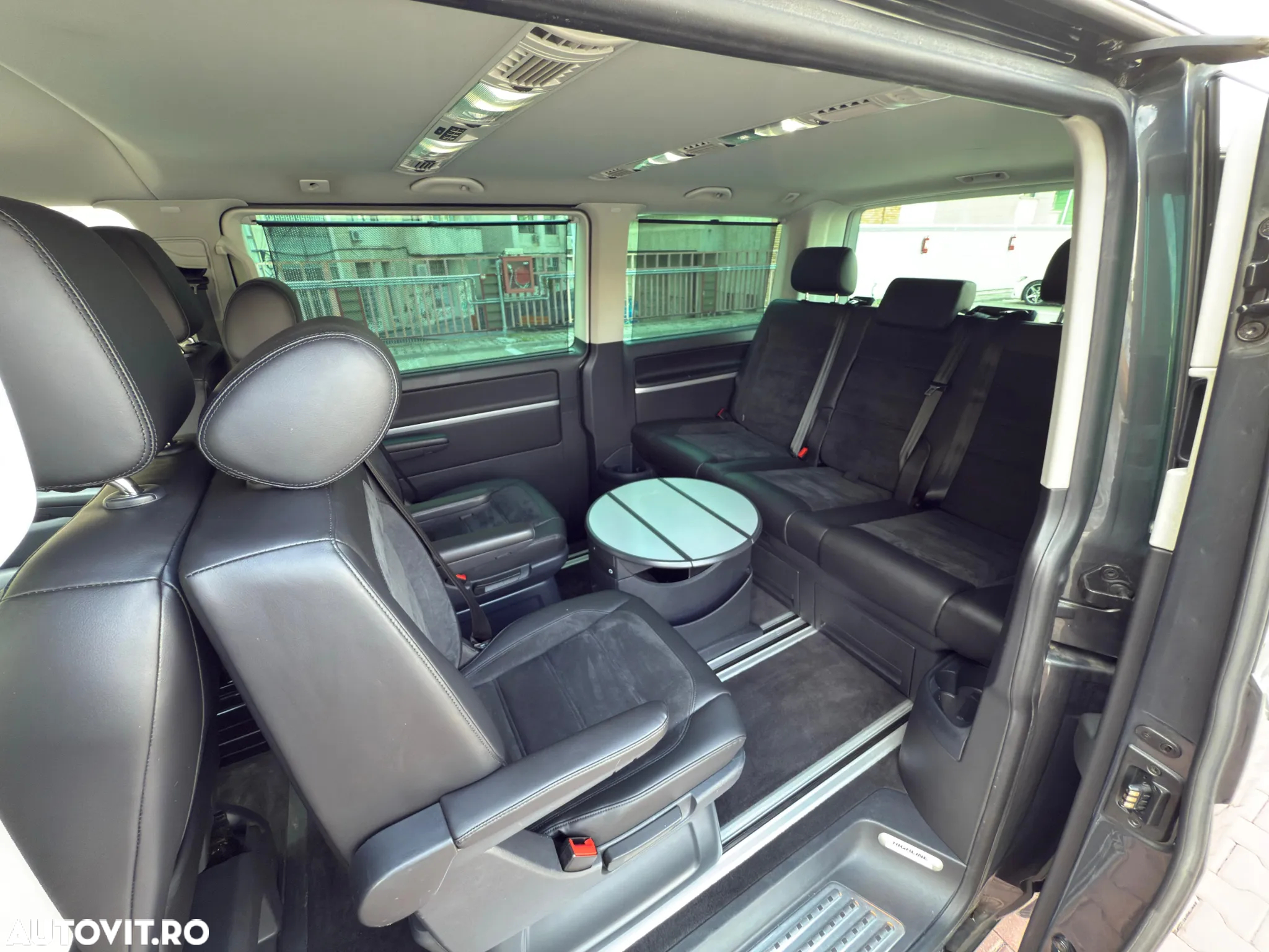 Volkswagen Multivan - 34