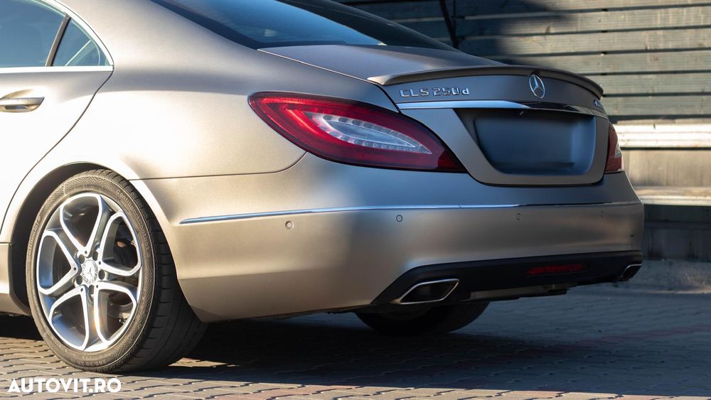Mercedes-Benz CLS 250 d 4MATIC Aut - 3