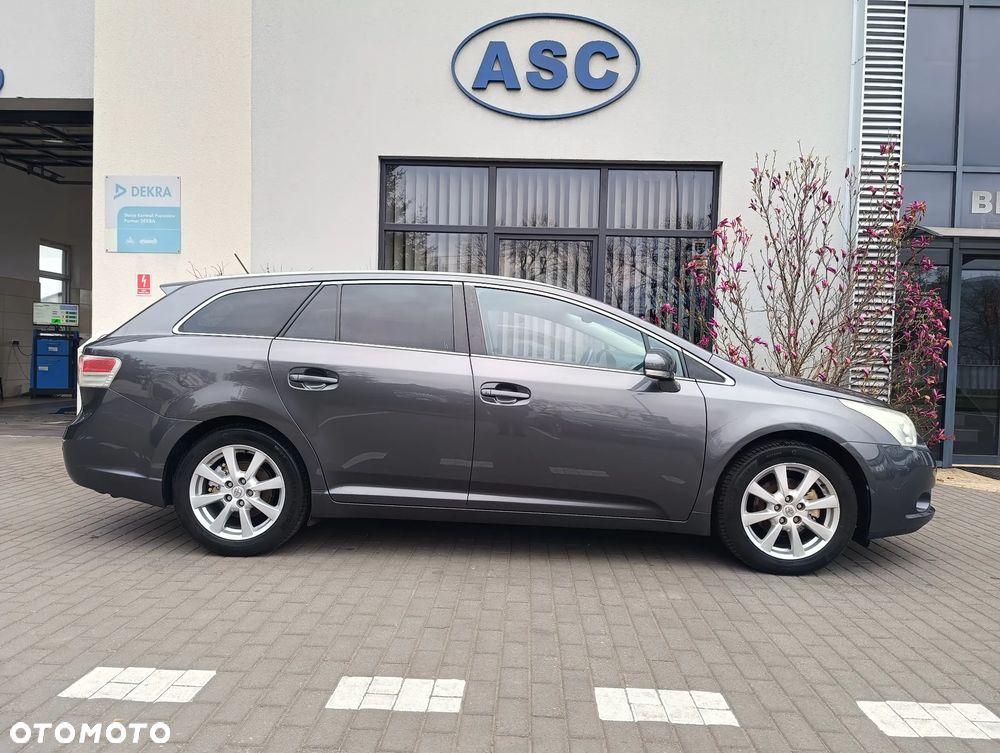 Toyota Avensis 2.0 Sol plus - 6