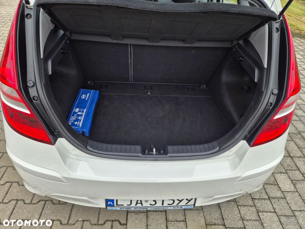 Hyundai i30 1.4 Blue Comfort - 11