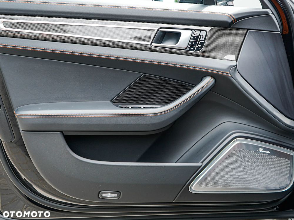 Porsche Panamera Turbo S - 16