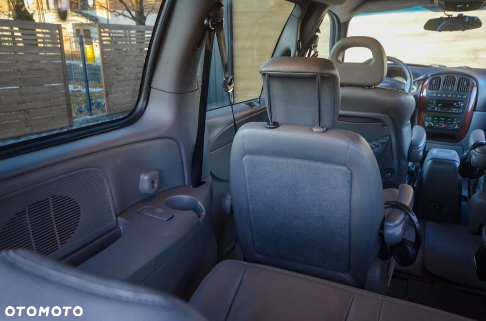 Chrysler Grand Voyager 3.3L LX - 20