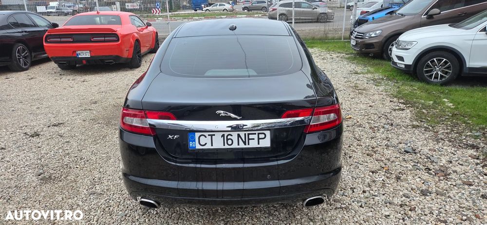 Jaguar XF 2.7 V6 Diesel Premium Luxury - 13