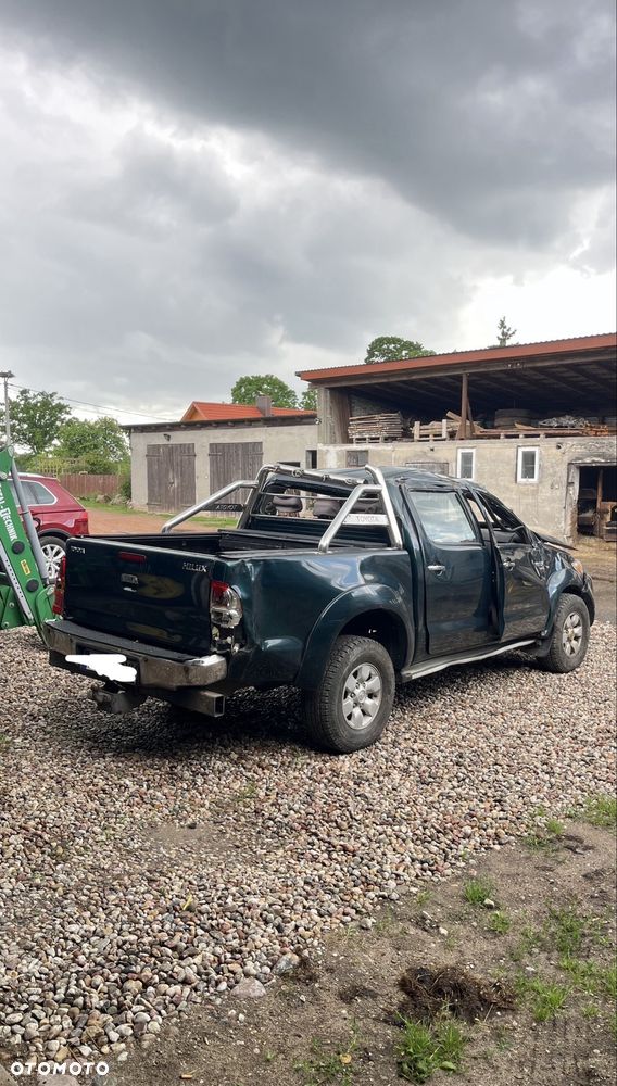 Toyota Hilux - 3