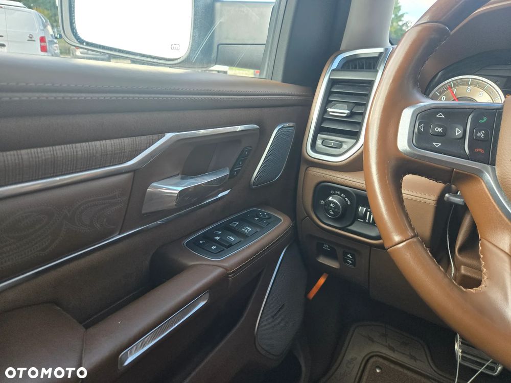 RAM 1500 Crew Cab Longhorn - 33