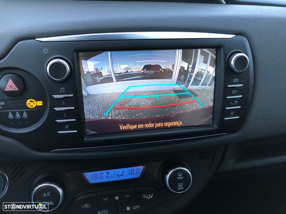 Toyota Yaris 1.5 HSD Comfort - 18