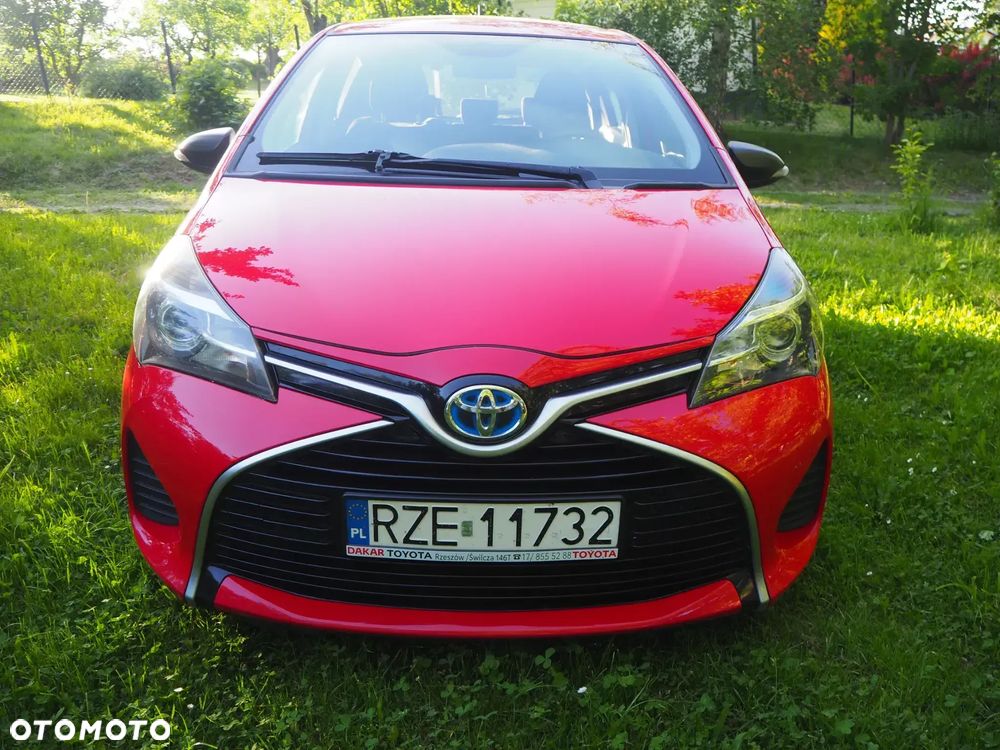 Toyota Yaris Hybrid 100 Life - 1