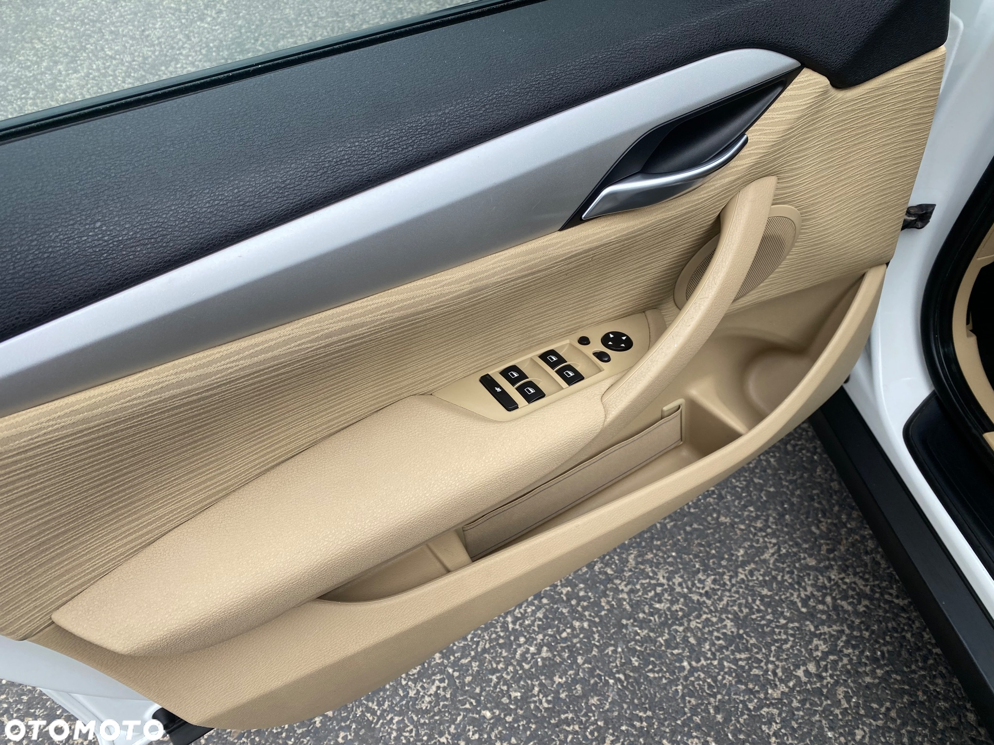 BMW X1 sDrive18i - 16