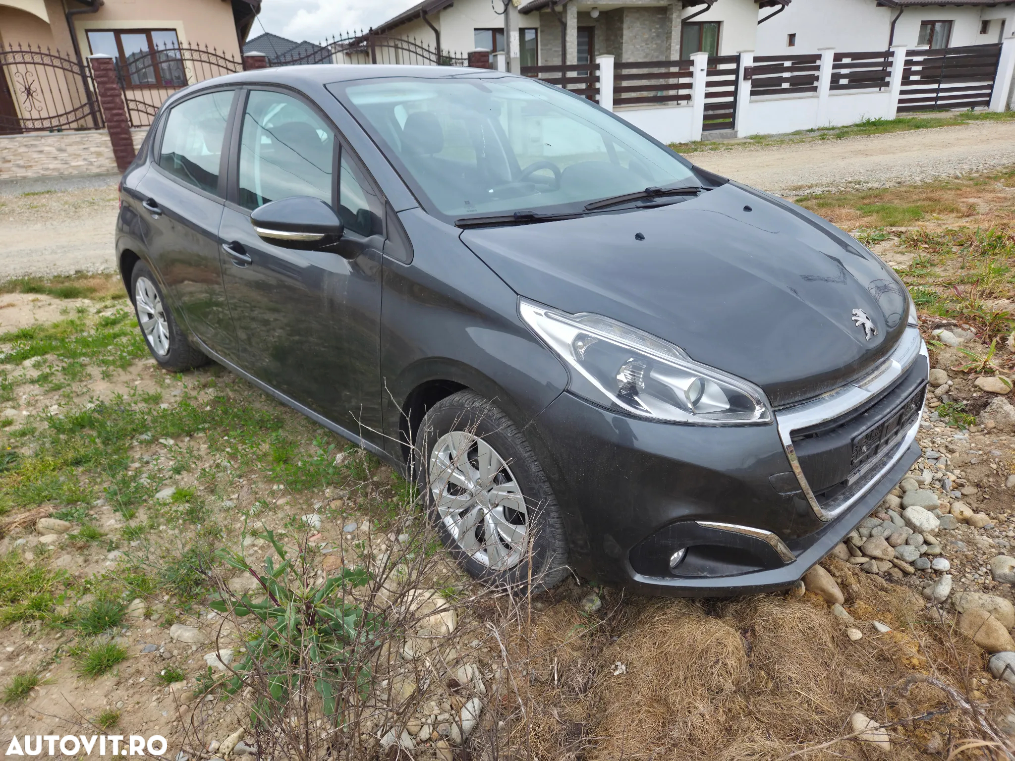 Peugeot 208 1.2 L PureTech Style - 3