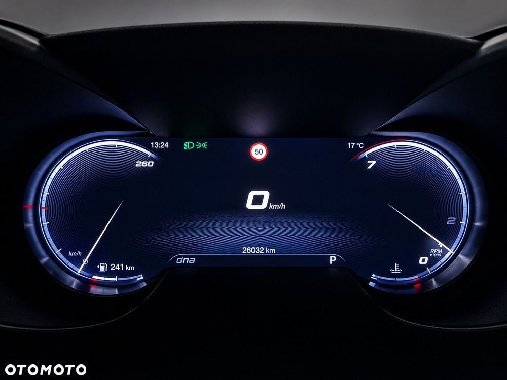 Alfa Romeo Giulia 2.0 Turbo Competizione Q4 - 8