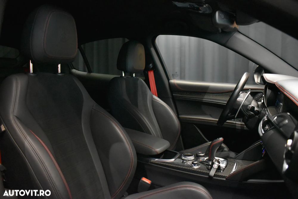 Alfa Romeo Stelvio 2.9 V6 Turbo AWD AT8 Quadrifoglio - 13