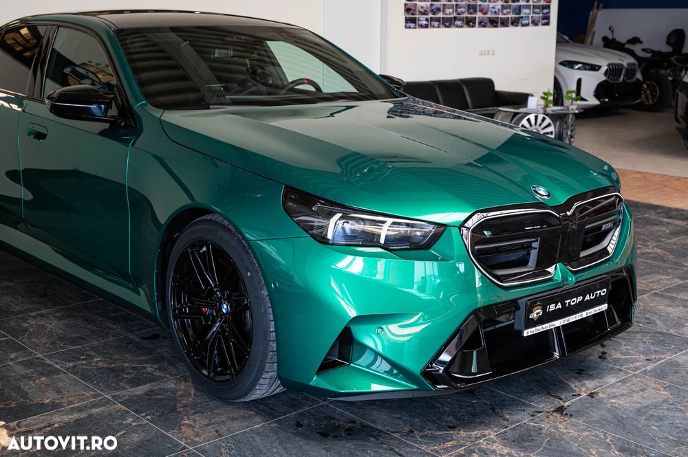 BMW M5 xDrive - 12
