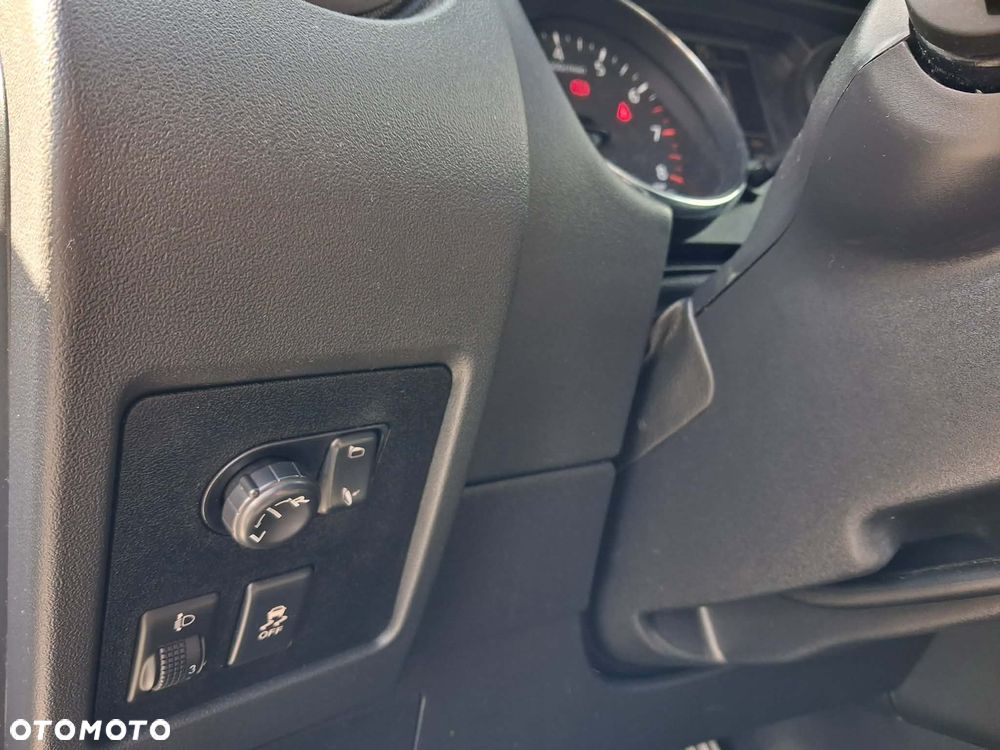 Nissan Qashqai 1.6 visia - 9
