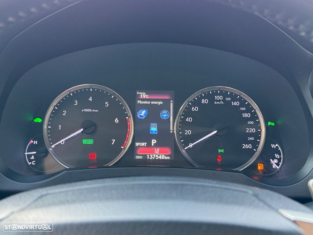 Lexus IS 300H Executive+ - 20