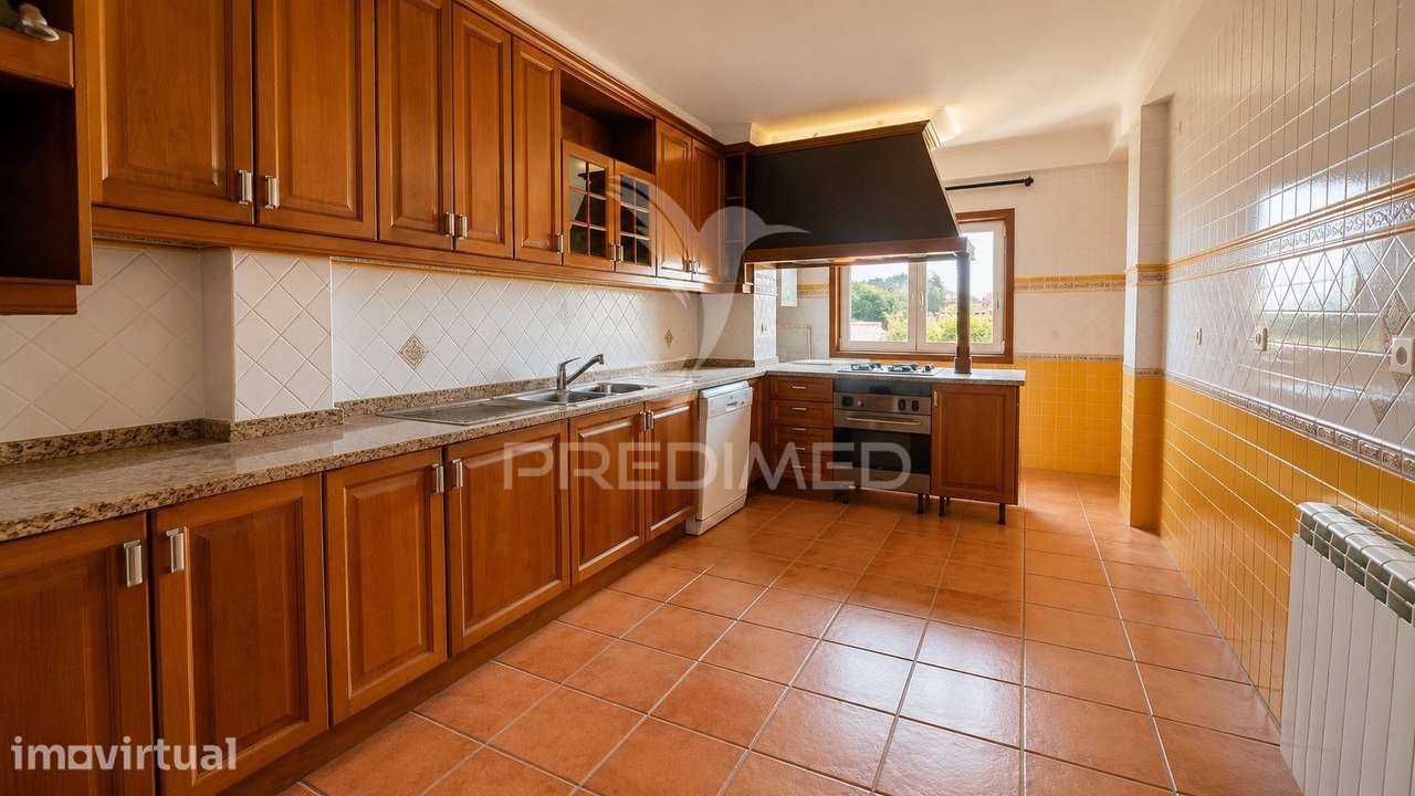 Apartamento T3 com Garagem Fechada em São Bernardo, Aveiro - Grande imagem: 2/15