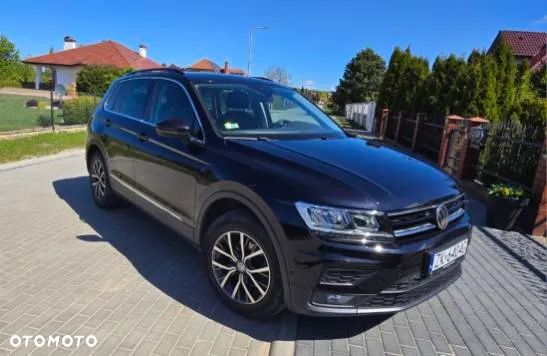 Volkswagen Tiguan - 1