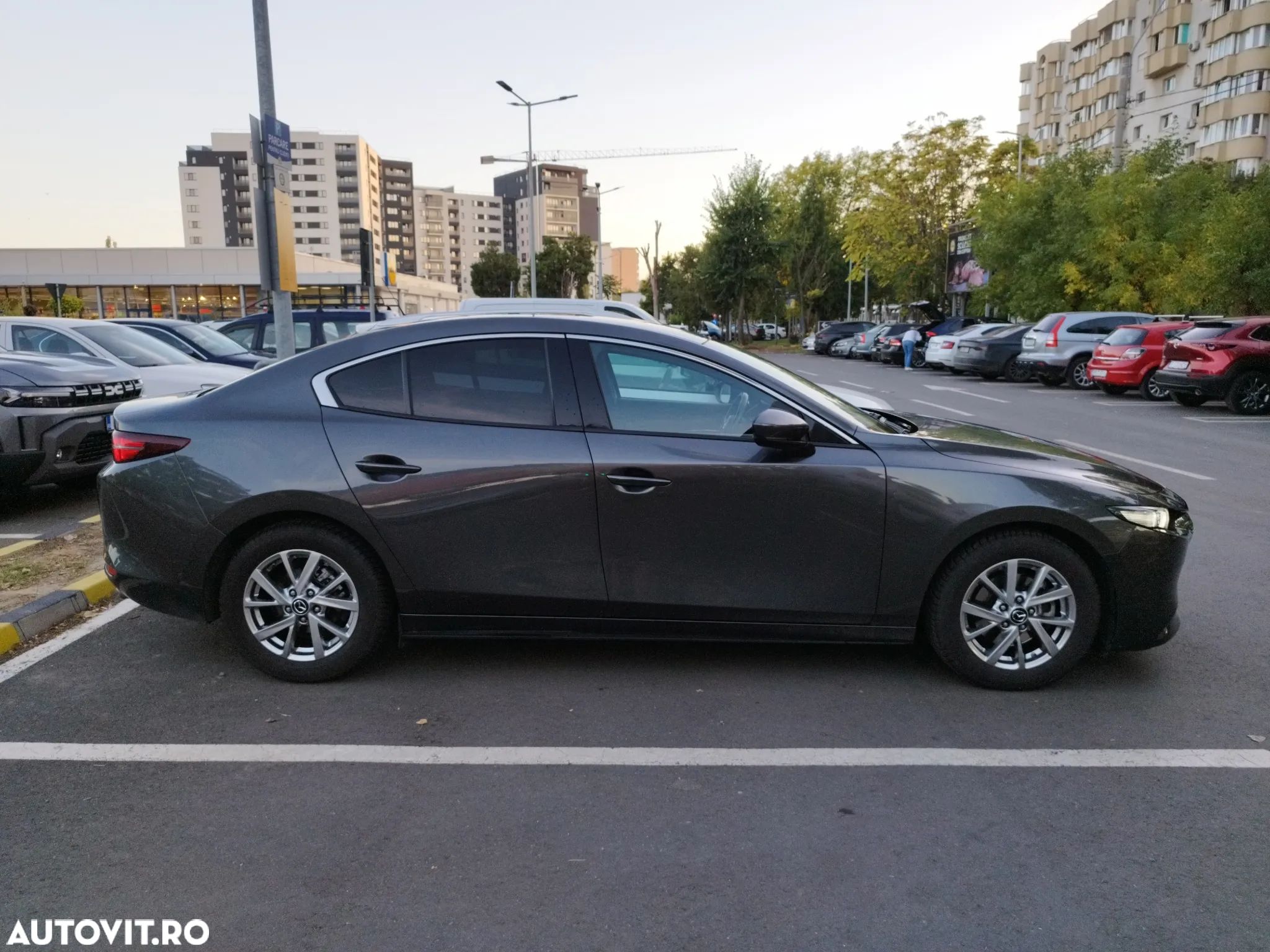Mazda 3 G122 AT Plus - 1