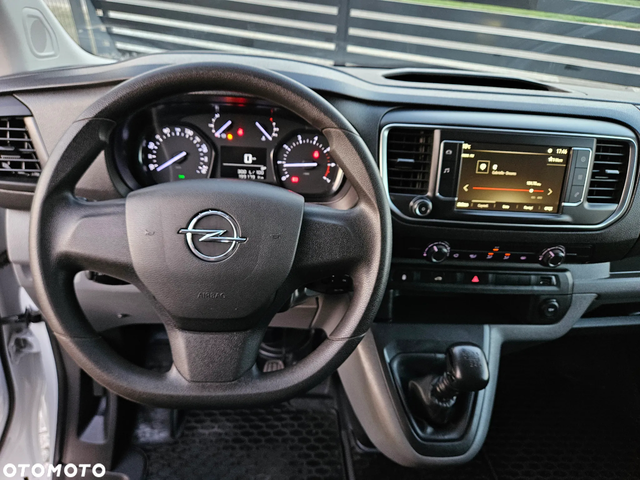 Opel VIVARO L2H1 - 16