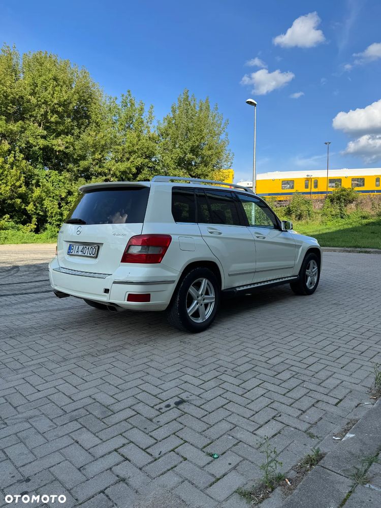 Mercedes-Benz GLK 350 4-Matic - 6