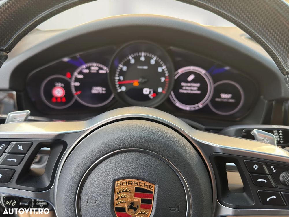 Porsche Cayenne Standard - 11