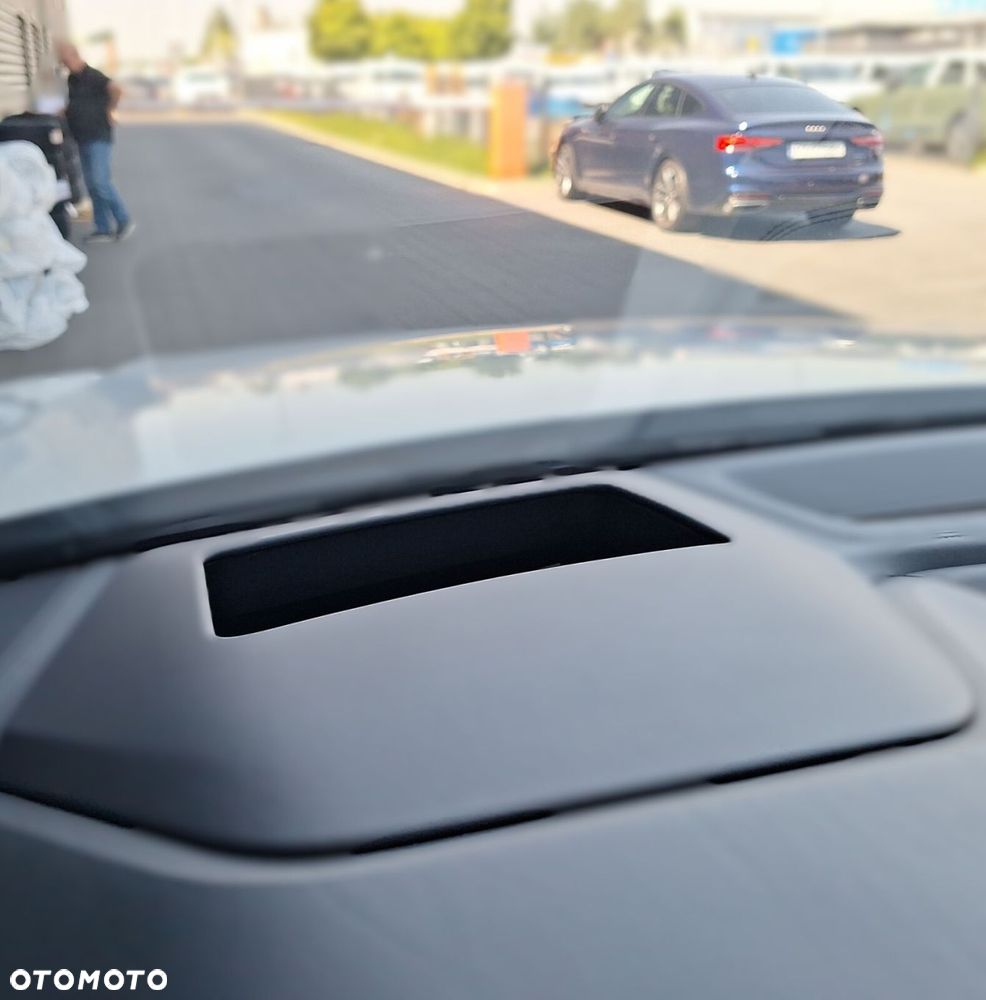 Audi SQ8 - 30