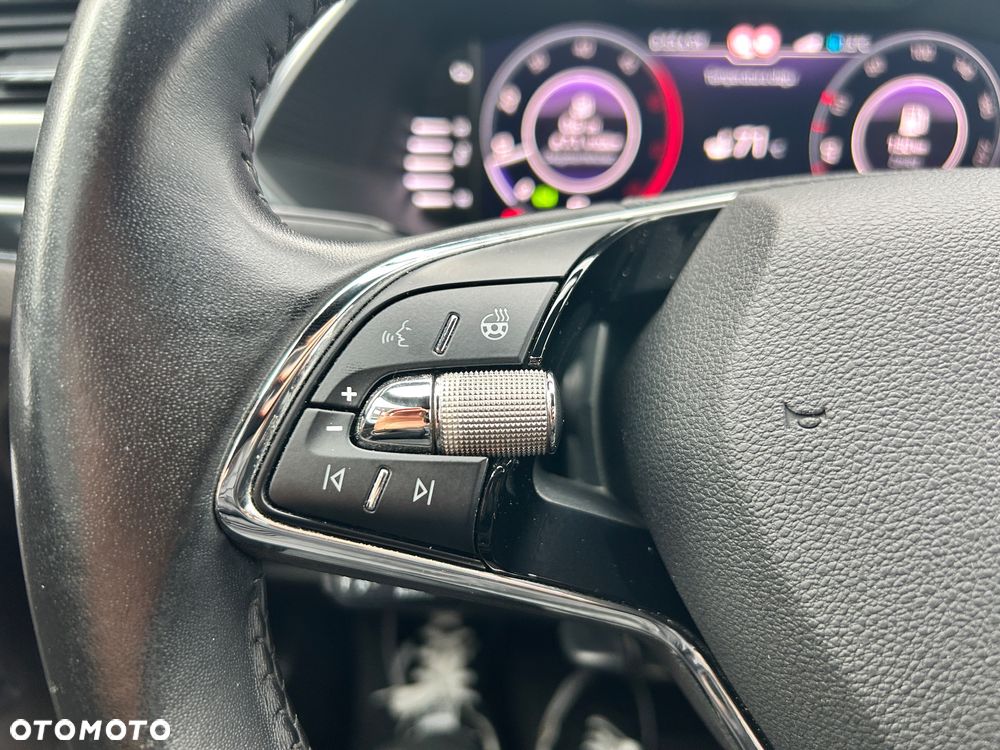 Skoda Superb 2.0 TDI SCR L&K DSG - 24